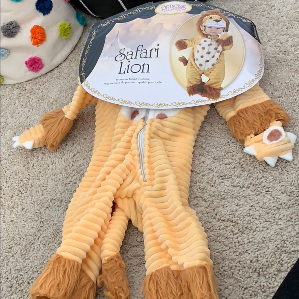 Halloween Lion baby costume size 3- 6 months